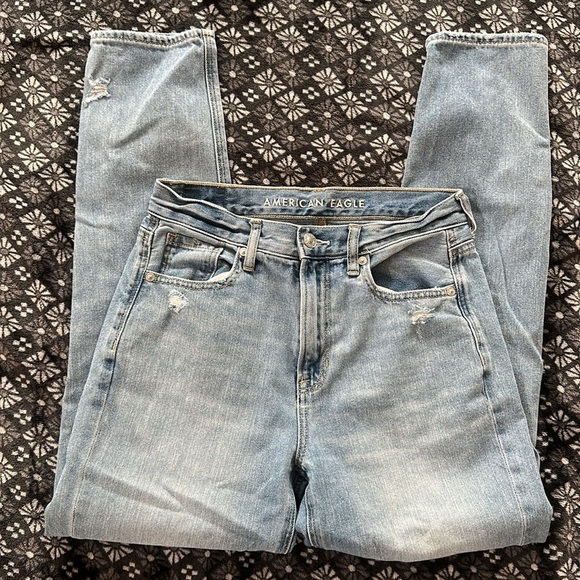 American Eagle Mom Jean - Picture 1 of 6